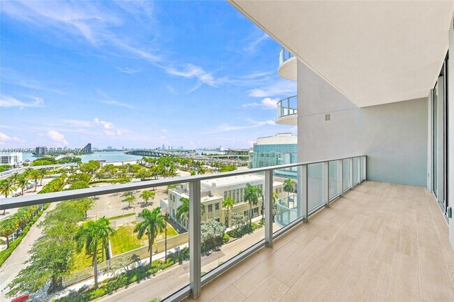 Foto del edificio - 1400 Biscayne Blvd