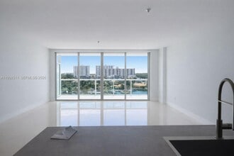 Building Photo - 400 Sunny Isles Blvd