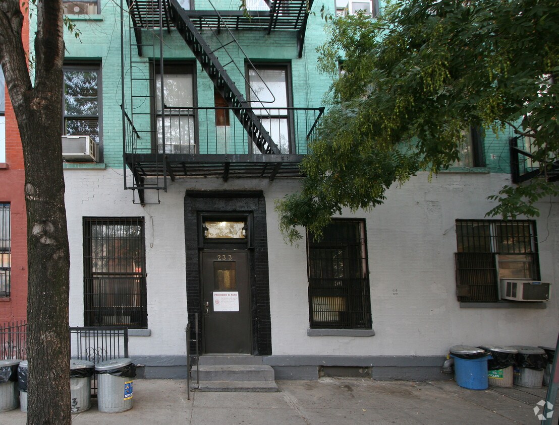 Building Photo - 233 E 111th St