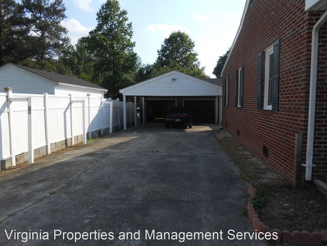 Building Photo - 4 br, 2 bath House - 220 Pinecrest Rd