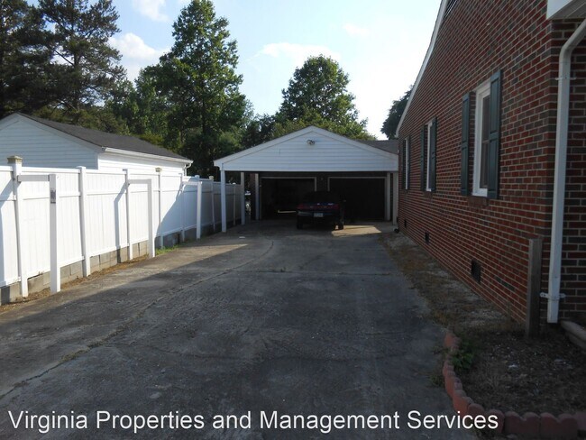 Building Photo - 4 br, 2 bath House - 220 Pinecrest Rd