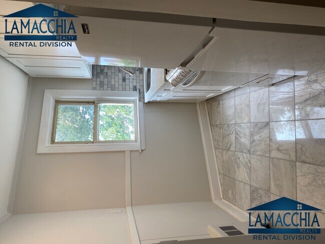 Building Photo - 90 Winthrop Shore Dr
