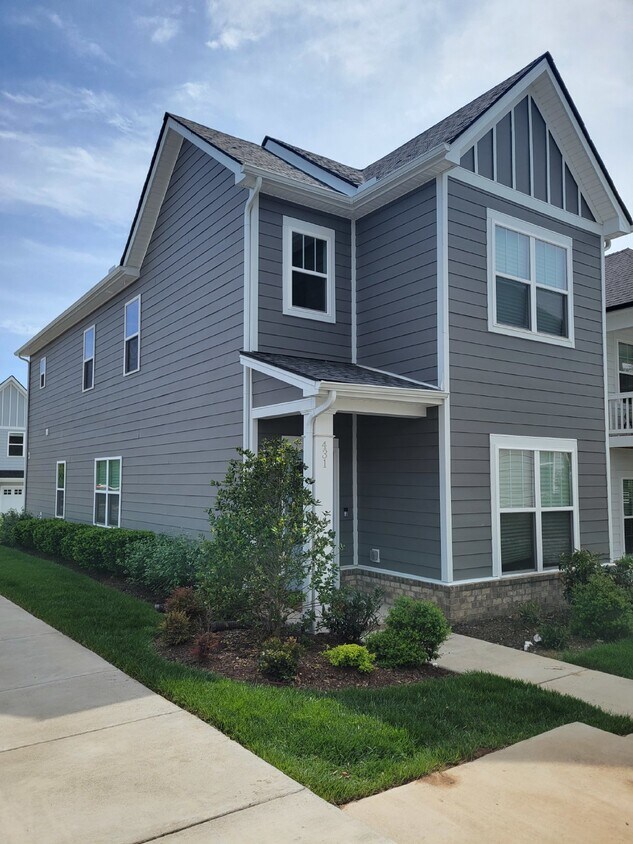 431 Queen Ln, Gallatin, TN 37066 Room for Rent in Gallatin, TN