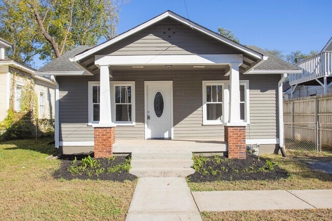 Photo - 1213 Meridian St House