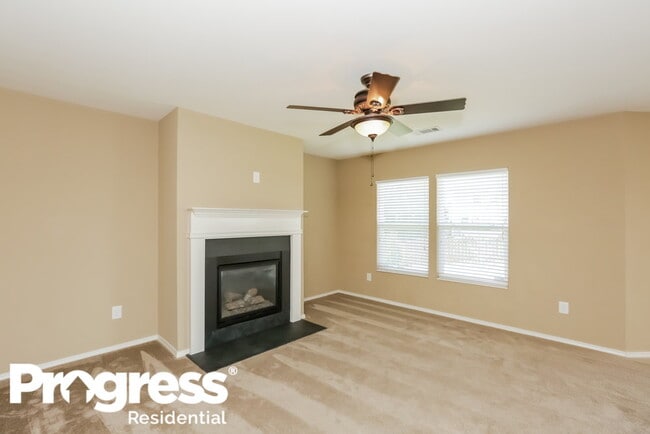 Building Photo - 6329 Highland Commons Dr