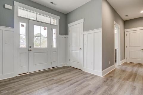 Building Photo - 204 Shellbank Dr