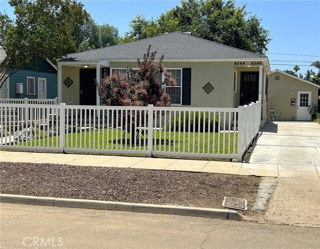 Foto del edificio - 4544 Edgewood Pl