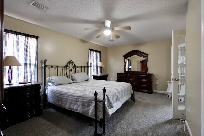 Building Photo - 2173 Hagood Loop