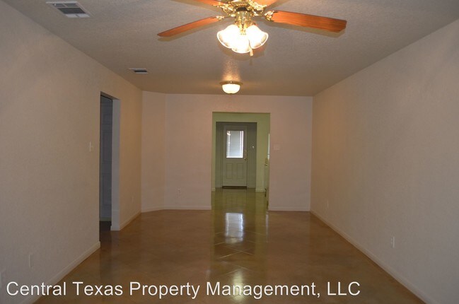 Foto del edificio - 939 Maplewood Dr