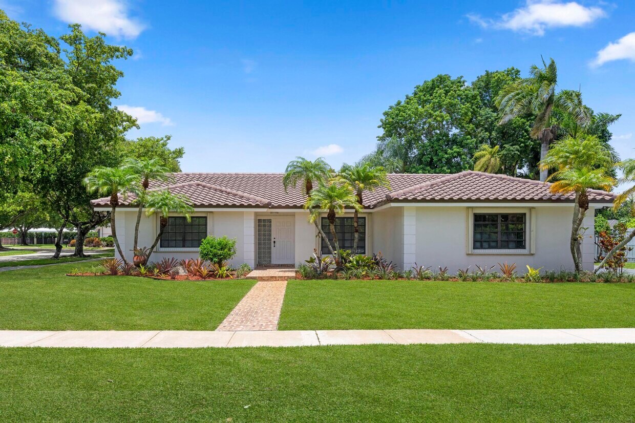 Primary Photo - 8355 SW 82nd Terrace