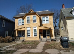 Building Photo - 1403 Sylvanie St