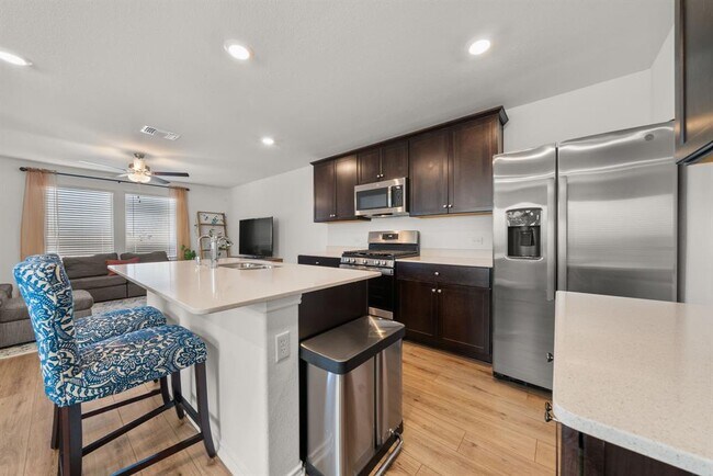 Building Photo - 7204 Sparkling Light Dr