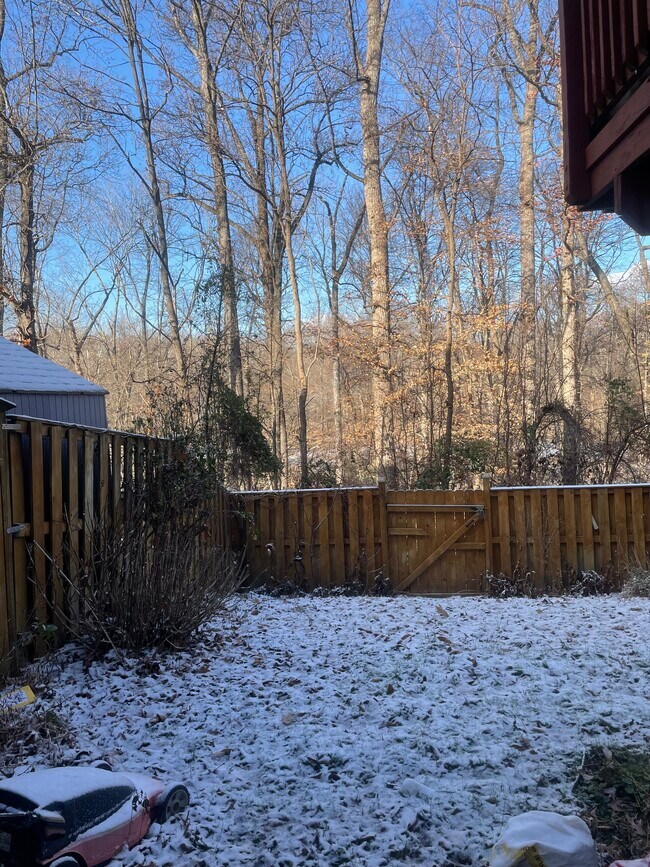 Foto del edificio - 2570 Sylvan Moor Ln