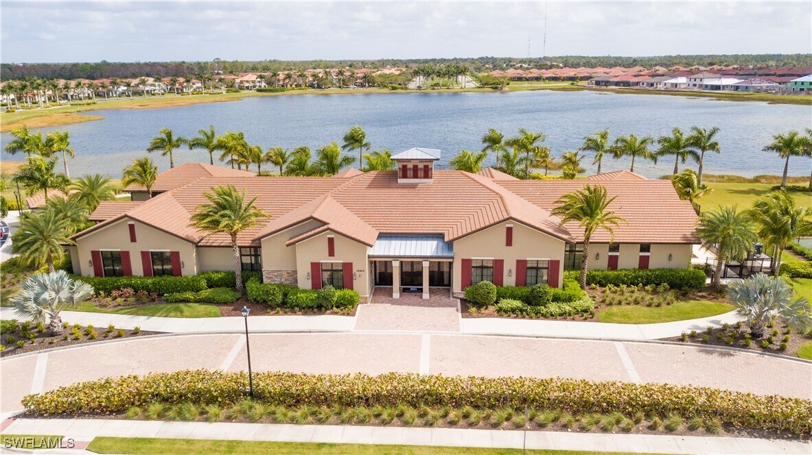 Foto principal - 1466 Artesia Dr W