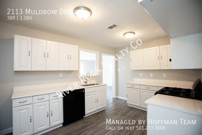 Foto del edificio - 2113 Muldrow Dr