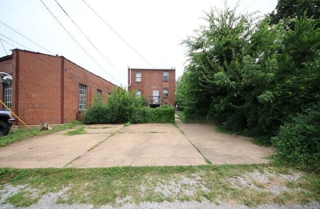 Foto del edificio - 5912 Arsenal St