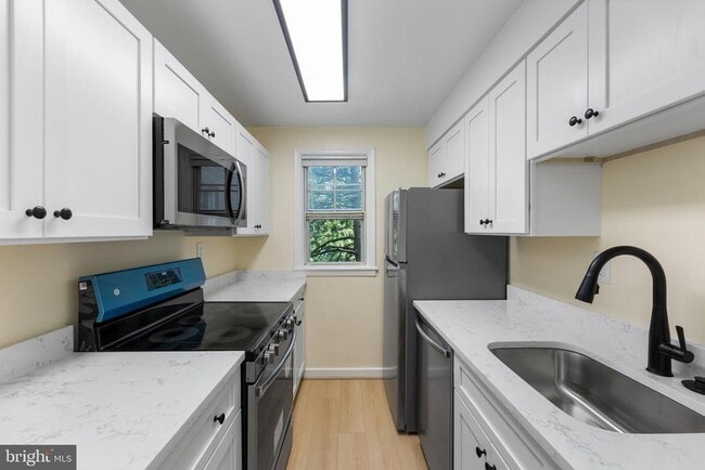 Foto del edificio - 820 S Arlington Mill Dr