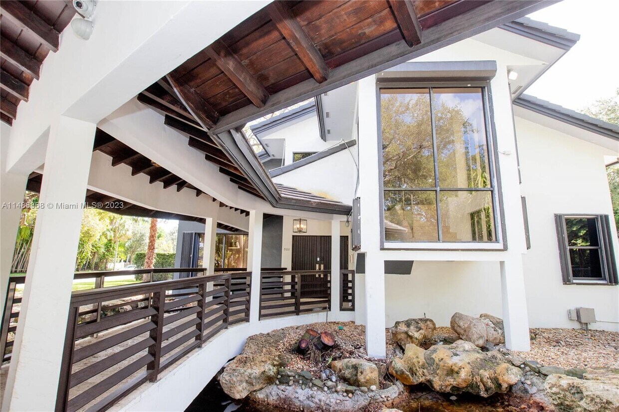 Foto principal - 560 Gate Ln
