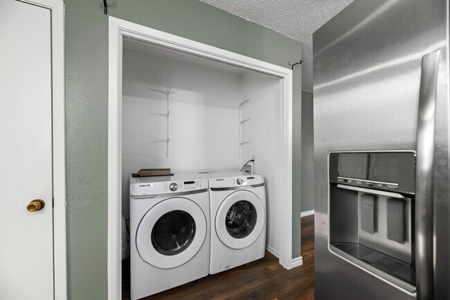 Foto del edificio - 9 E Mountain Creek Ct