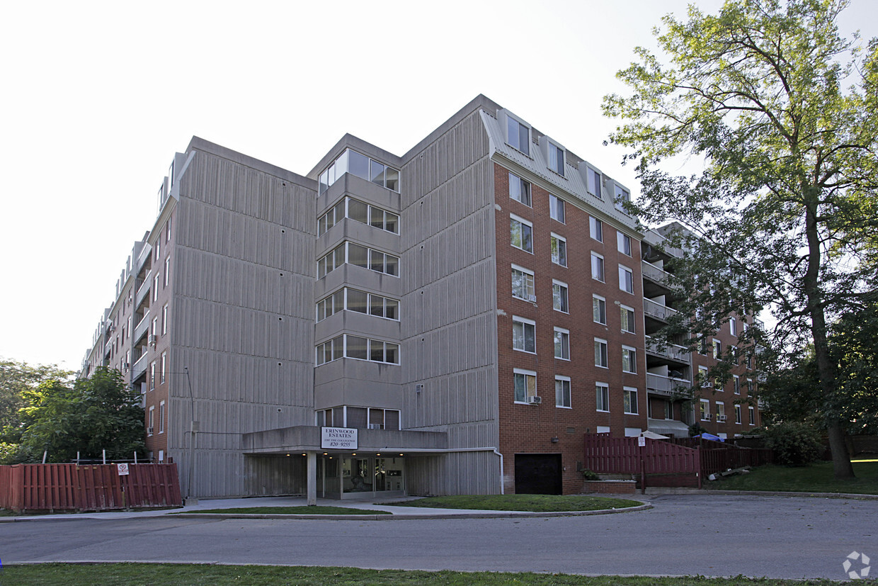 Building Photo - 2285 The Collegeway