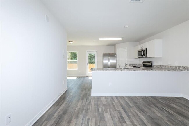 Foto del edificio - 14207 Harlequin Dr