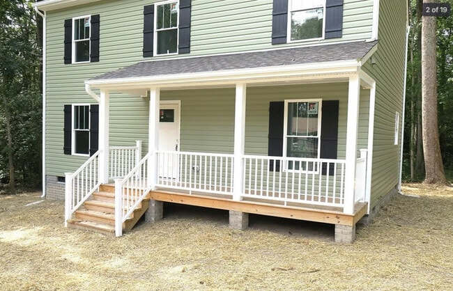 Building Photo - 16208 Pauline Ave