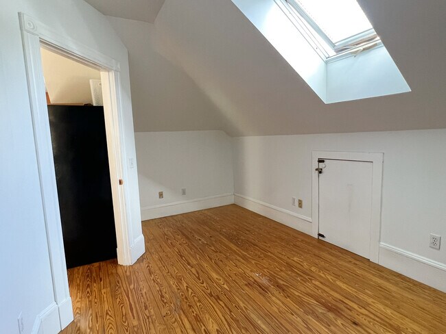 Office / bonus room - 481 Cumberland Ave