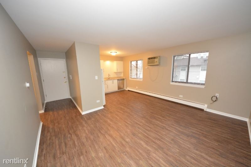 Primary Photo - 319 Bluff Ave