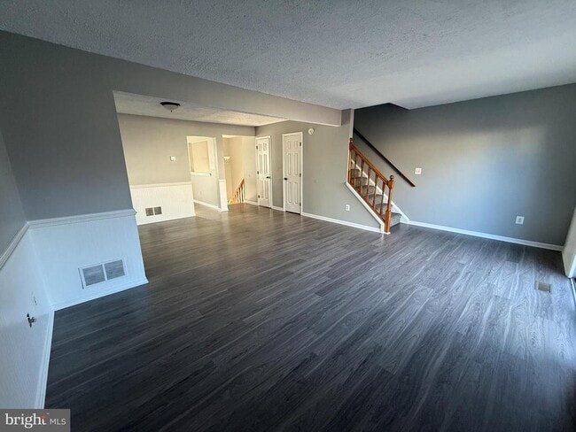 Foto del edificio - 1027 Pirates Ct