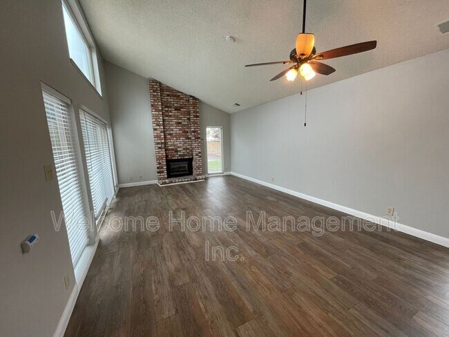 Foto del edificio - 3424 Brithorn Ln