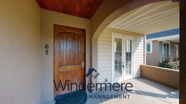 Building Photo - 67 Kensington Dr