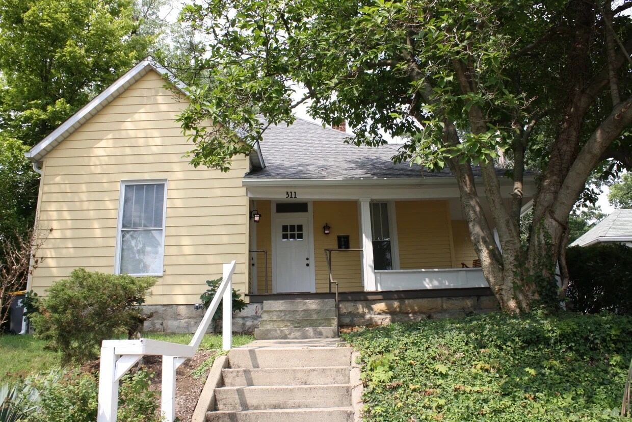 Foto principal - 311 E Cottage Grove Ave