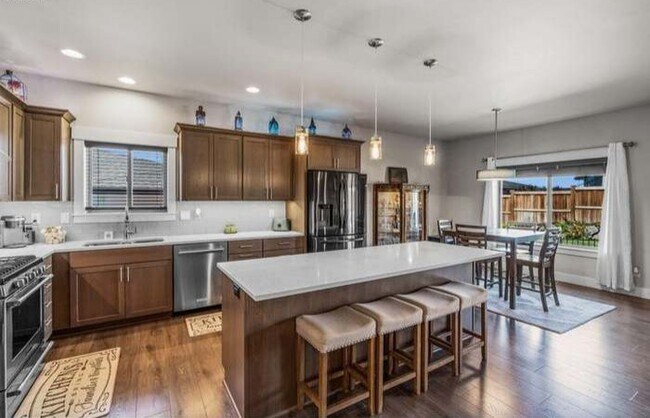 Foto del edificio - 4575 SW Antelope Ave