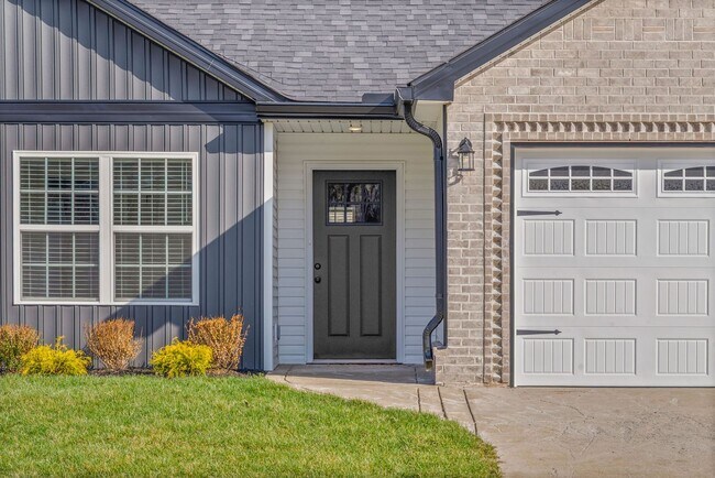 Building Photo - New Construction Three Bedroom!