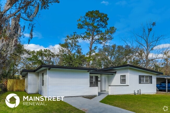 Building Photo - 7953 Patou Dr S