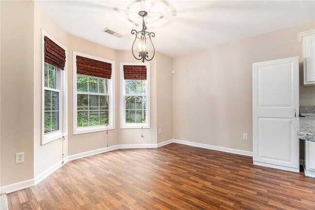 Foto del edificio - 3199 Liberty Commons Dr NW