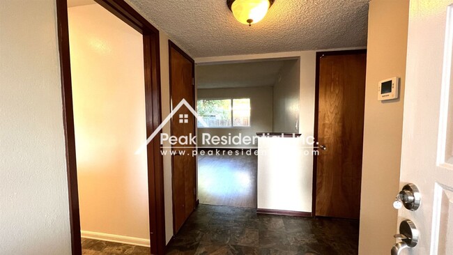 Building Photo - 4 br, 2 bath House - 4531 Longhorn Street