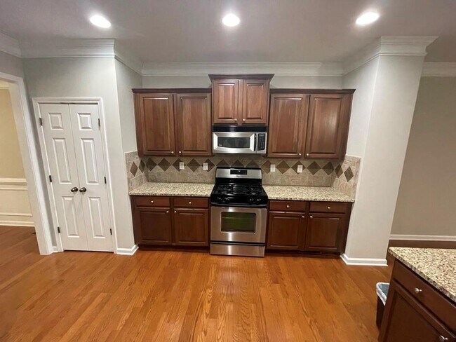 Building Photo - 12785 Doe Dr