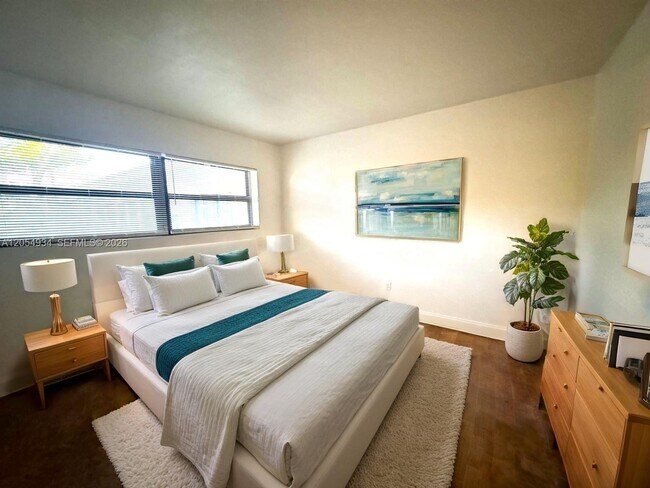 Foto del edificio - 1525 NE 135th St