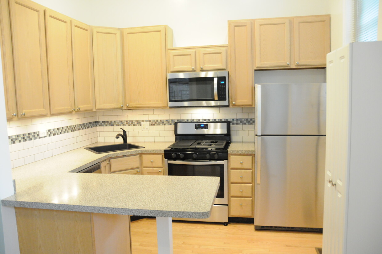 Foto principal - 2012 N Cleveland Ave