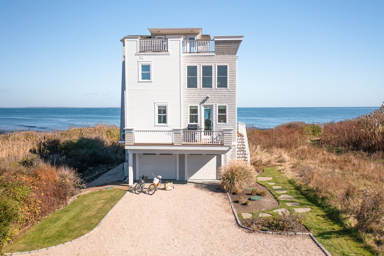 1444 Ocean Rd, Narragansett, RI 02882 House for Rent in Narragansett