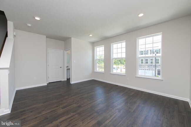 Foto del edificio - 495 Monte Farm Rd