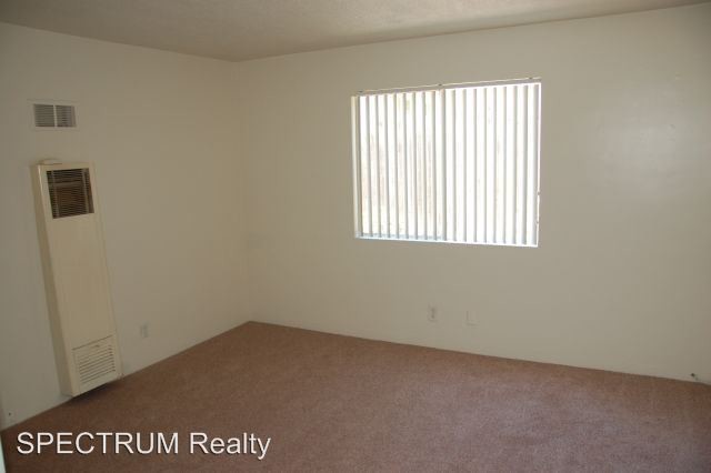 Building Photo - 934 San Andres St