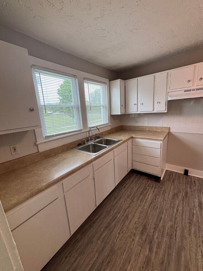 Foto del edificio - New Chilhowee Event Center Cottage!!