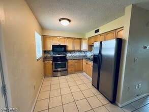 Building Photo - 3325 Arpt Rd S