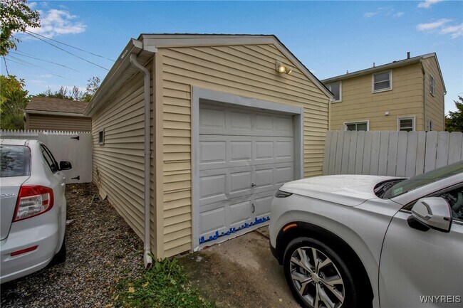 Foto del edificio - 4911 N Bailey Ave