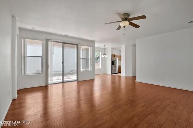 Foto del edificio - 2 br, 2 bath House - 1079 Hobble Strap Lane