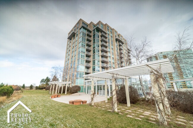 Foto del edificio - 1640 Maple Ave