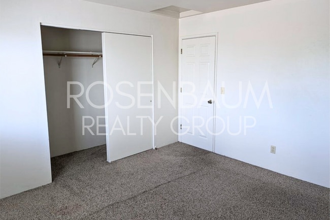 Building Photo - Charming and cozy 2-bedrooms, 1-bath upsta...