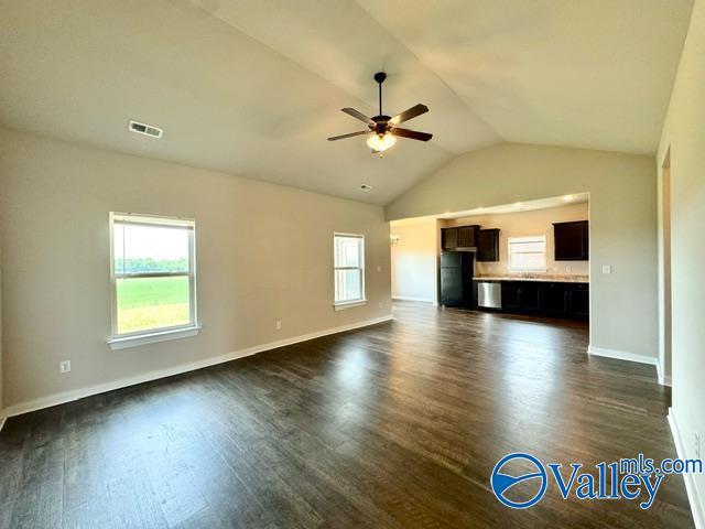Foto del edificio - 26186 Valley Ridge Rd